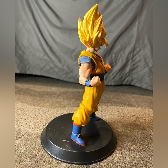 Banpresto 2005 Dragon Ball Z Super Saiyan Goku Large Figure Anime Japan Shonen - Picture 4 of 16